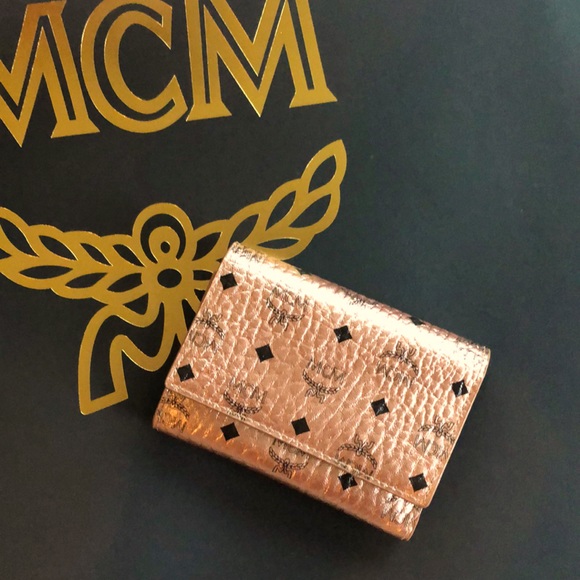mcm gold wallet